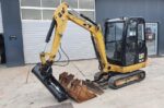 Caterpillar CAT 302.2D (2013) – Mini Pelle 2,1T – 2 468 h – 3 Godets