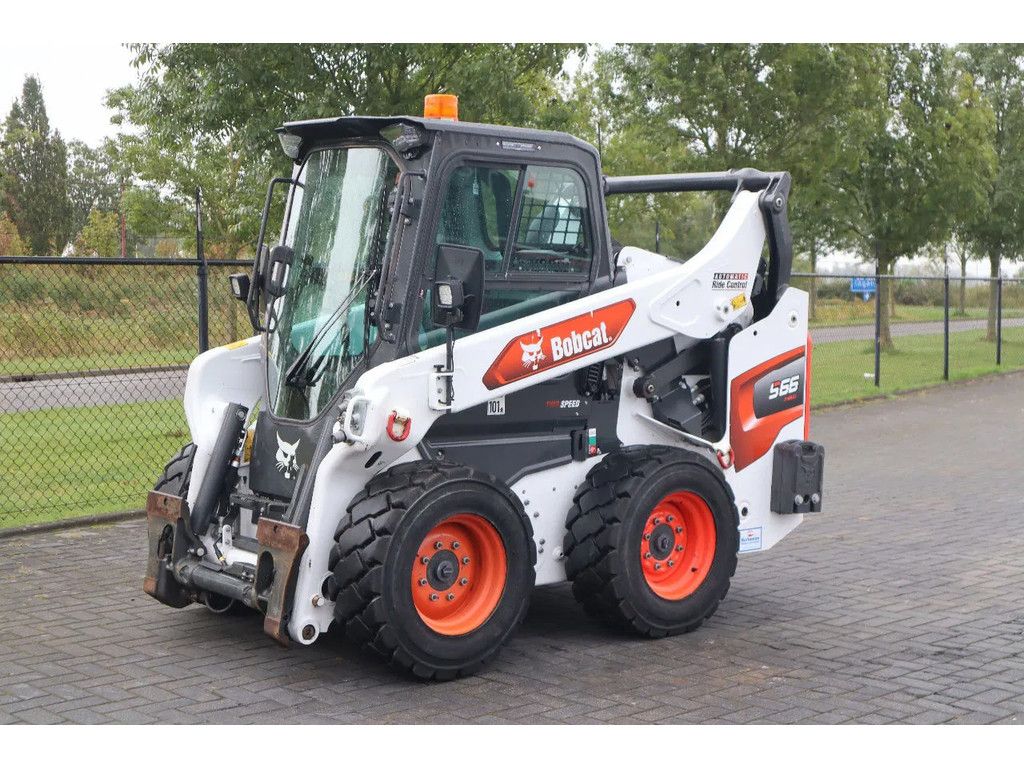 G1 Chargeuse compacte Bobcat S66 High Flow 2022 – Image 1