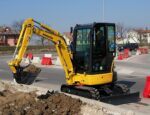 Mini-Pelle Komatsu PC26MR-3 d’Occasion (2013) – 2,8T avec 3 Godets – Image 3