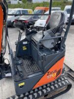 Mini-Pelle Hitachi ZX 17U-2 d’Occasion (2013) – 1,8T avec Moteur Yanmar et 3 Godets – Image 4